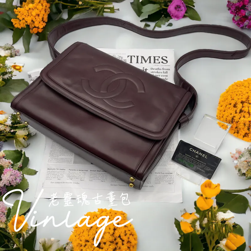 𝐂𝐡𝐚𝐧𝐞𝐥 波爾多紅大雙C郵差包